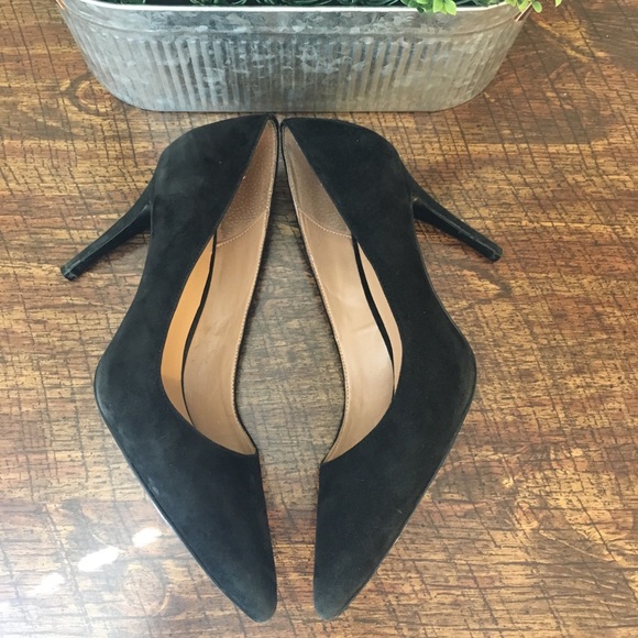 Banana Republic | Black Suede Pumps - Picture 4 of 8